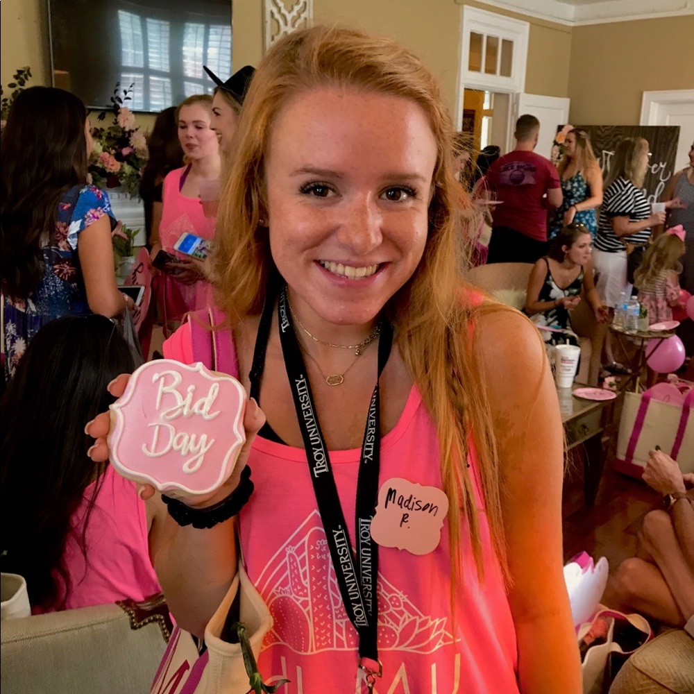 Meet your Posher, Madi